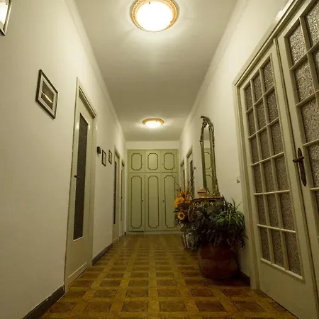 Adiacente A Nobel E Ormond, A Apartment *